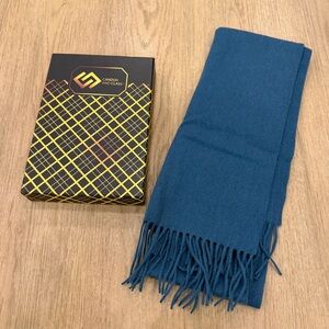 New in Box Candor and Class Fringed Wool Scarf Teal Solid